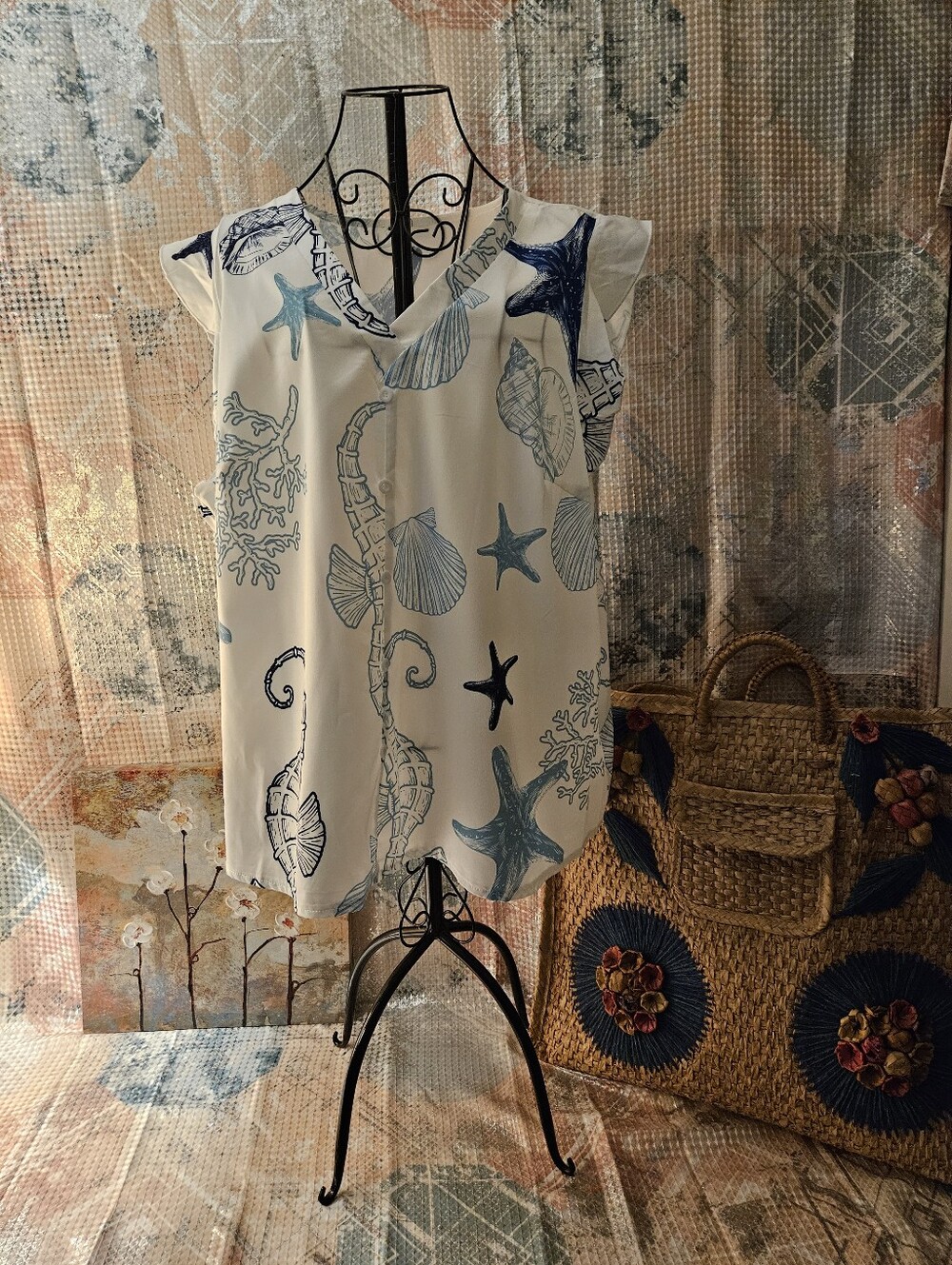 Sleeveless Sea Life Print V-Neck Top - White & Blue
